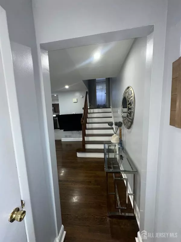 Fords, NJ 08824,1019 Main ST