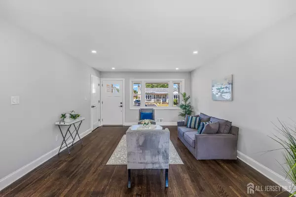 Edison, NJ 08817,17 Ferris RD