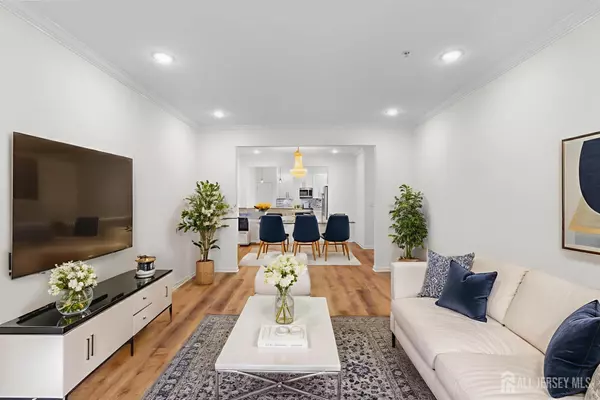 118 Forest DR, Piscataway, NJ 08854