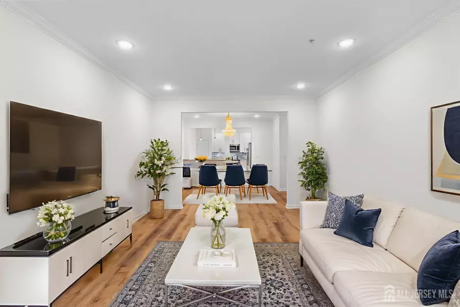 118 Forest DR, Piscataway, NJ 08854