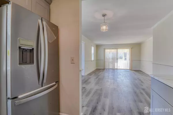 Monroe, NJ 08831,8-A Sussex WAY