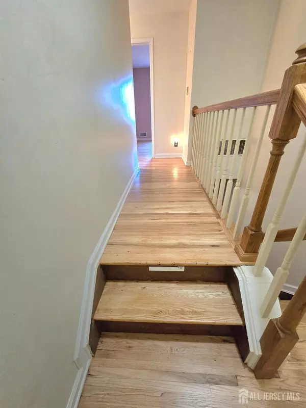 Fords, NJ 08863,124 Howell AVE