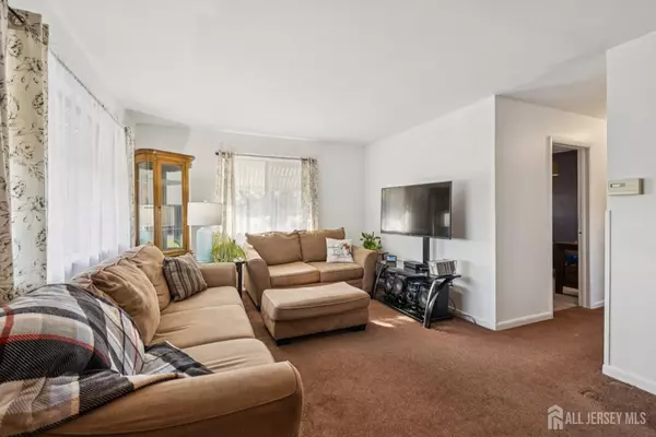 Woodbridge Proper, NJ 07095,65 Russell ST