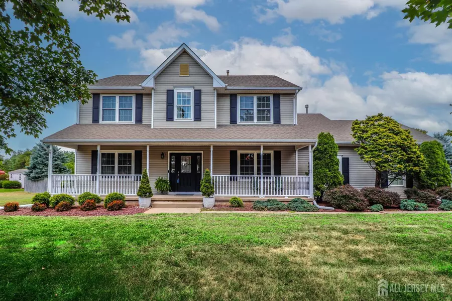 12 Zeller DR, Franklin Twsp, NJ 08873