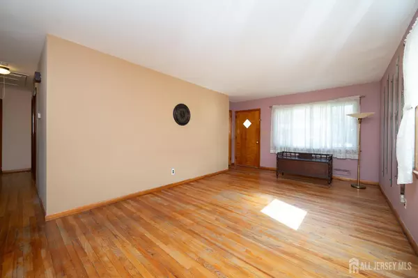 Iselin, NJ 08830,15 Grand AVE