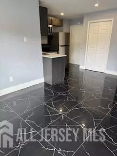 Roselle Park, NJ 07204,336 E Westfield AVE #C3