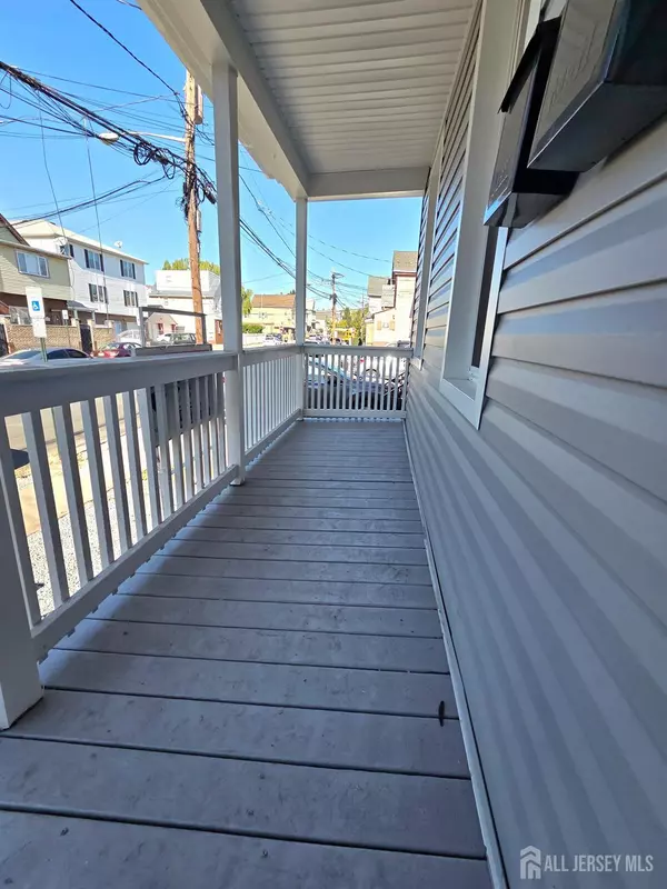 Elizabeth, NJ 07206,216 Delaware ST