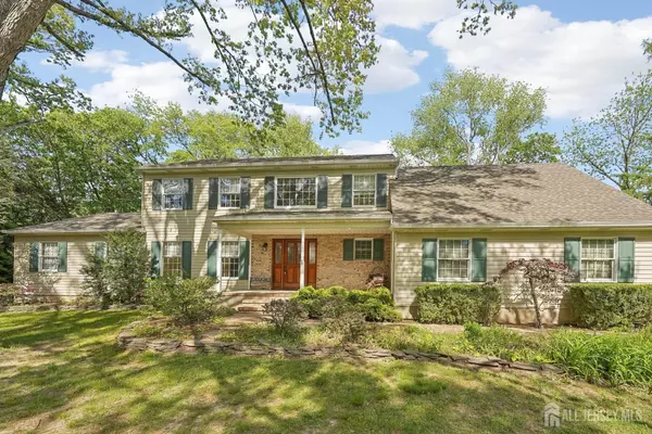 924 Hughes DR, Hamilton, NJ 08690