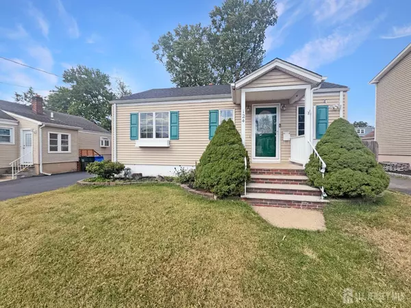 124 Lincoln AVE, Colonia, NJ 07067
