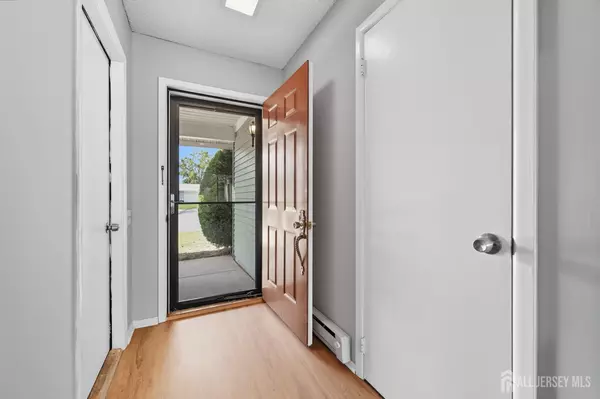 Monroe, NJ 08831,351 Jutland DR #A