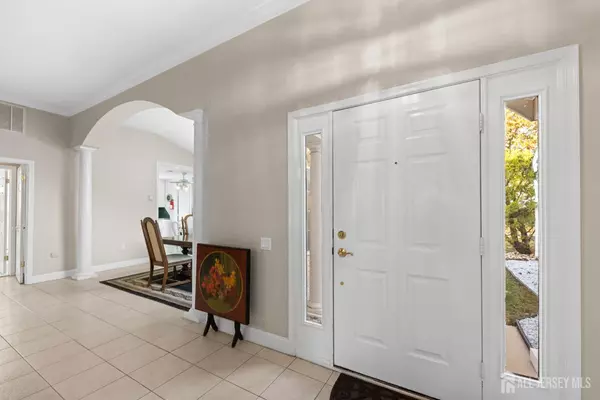 Monroe, NJ 08831,835-B Vail RD