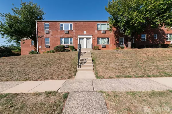 Edison, NJ 08817,88 Fox RD #4B