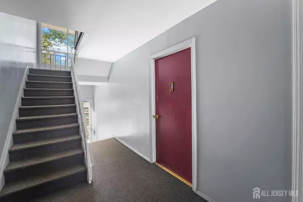 North Plainfield, NJ 07060,1300 Rock AVE #C4