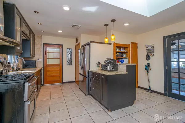 South River, NJ 08882,19 Wilcox AVE