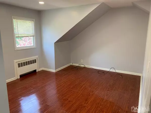 Iselin, NJ 08830,30 N Juliet ST