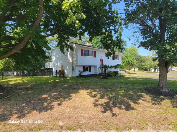 134 Darien RD, Howell, NJ 07731