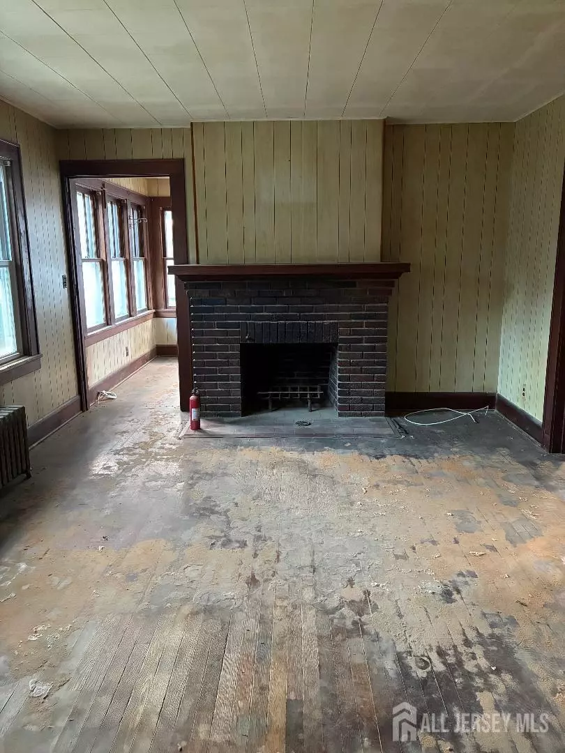 Dunellen, NJ 08812,128-128 N 1st ST