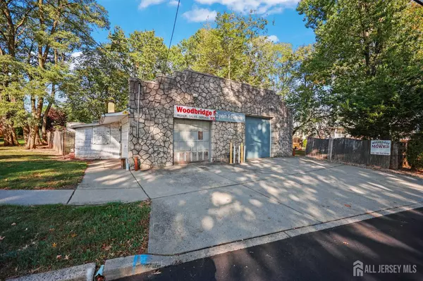 Avenel, NJ 07001,11 Leesville AVE