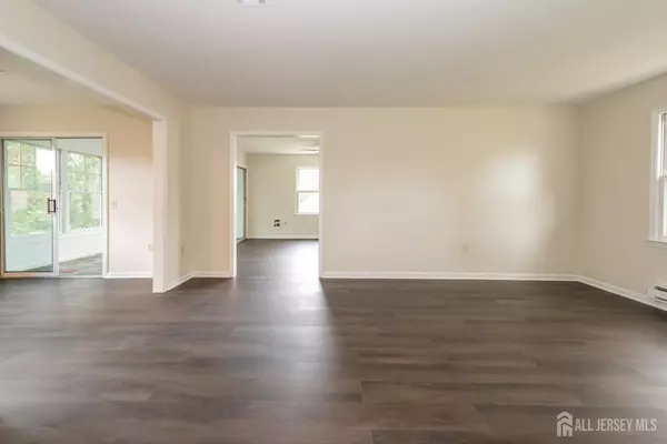 Monroe, NJ 08831,456 Roxbury LN #O