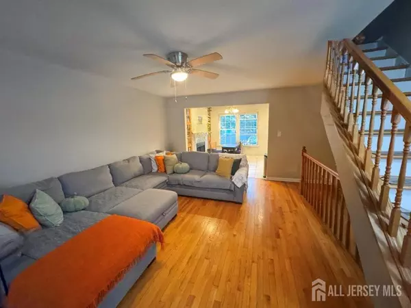 Sayreville, NJ 08872,10 Mochen CT