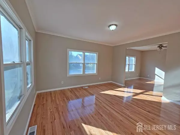 South Plainfield, NJ 07080,720 Harvard AVE