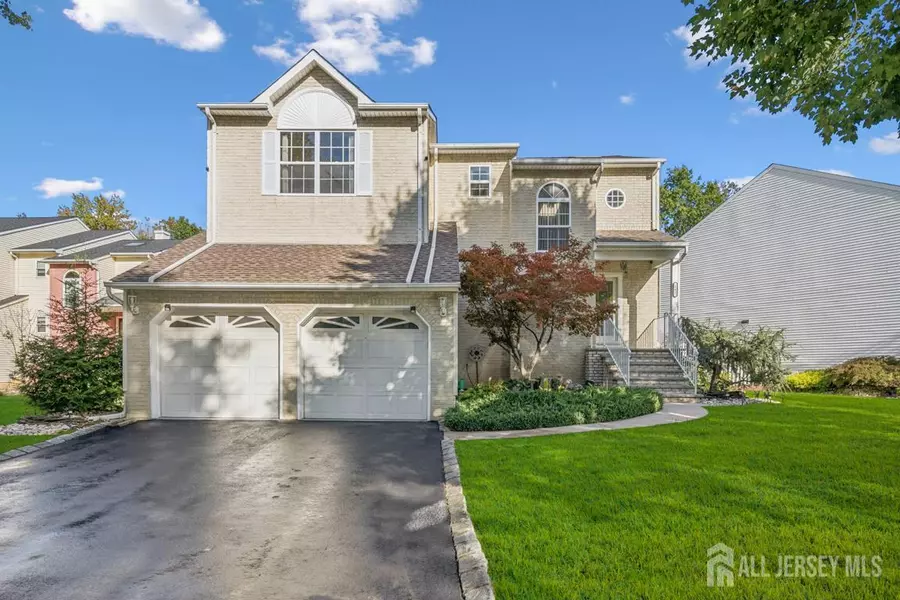 142 S Wainwright DR, Old Bridge, NJ 07747