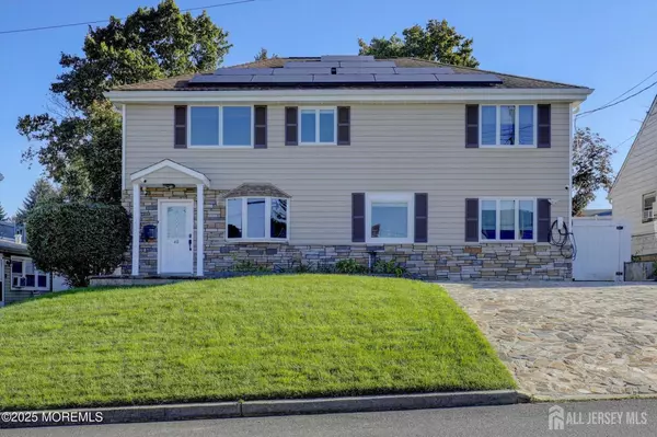 48 Cedar TER, Sayreville, NJ 08859