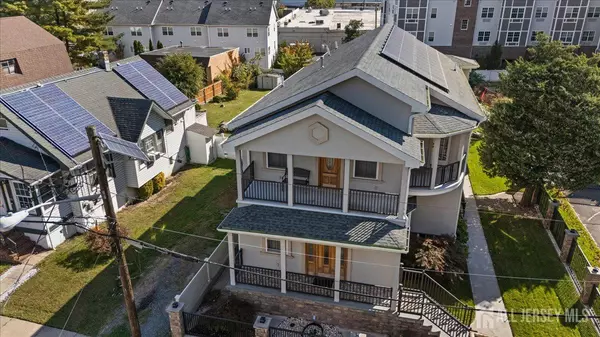 16 Emmett AVE, Hopelawn, NJ 08861