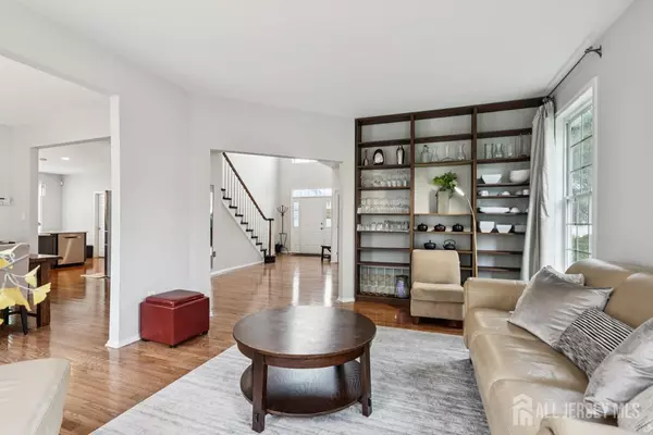 Monroe, NJ 08831,18 Seminole CT