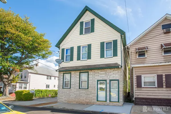 4 Lefferts ST, Carteret, NJ 07008