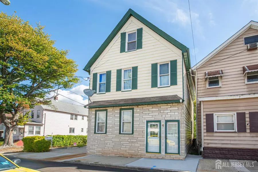 4 Lefferts ST, Carteret, NJ 07008