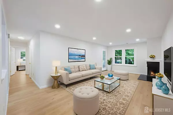 Helmetta, NJ 08828,102 Raintree CT