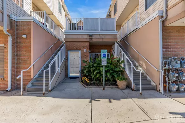 South Amboy, NJ 08879,109 Adamecs WAY