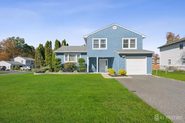 2 Michael CT, Old Bridge, NJ 08857