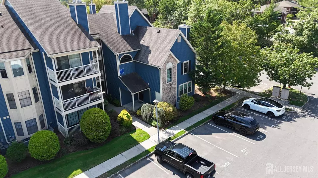 96 Longfield CT, East Brunswick, NJ 08816