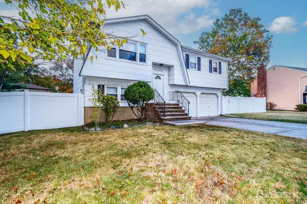 Edison, NJ 08837,153 Howard AVE