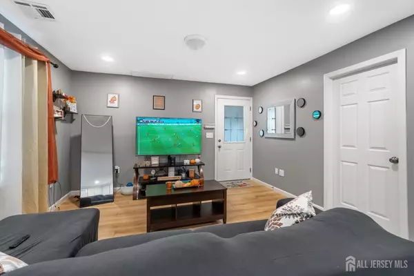 South Plainfield, NJ 07080,619 Hancock ST