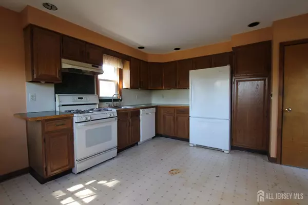 South Plainfield, NJ 07080,1115 Cherry ST