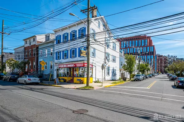 New Brunswick, NJ 08901,172 Hamilton ST