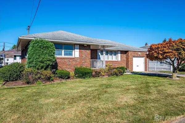 Perth Amboy, NJ 08861,670 Columbus CIR