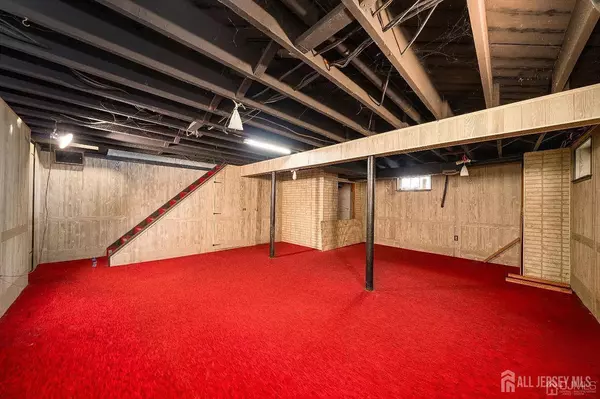 Dunellen, NJ 08812,118 Jadach DR