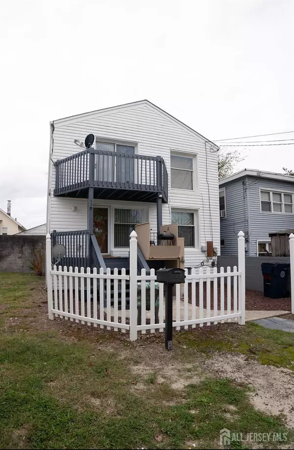 Atlantic City, NJ 08401,322 N Trenton AVE