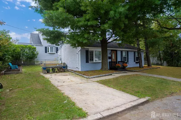 Aberdeen, NJ 07735,599 Keyport AVE