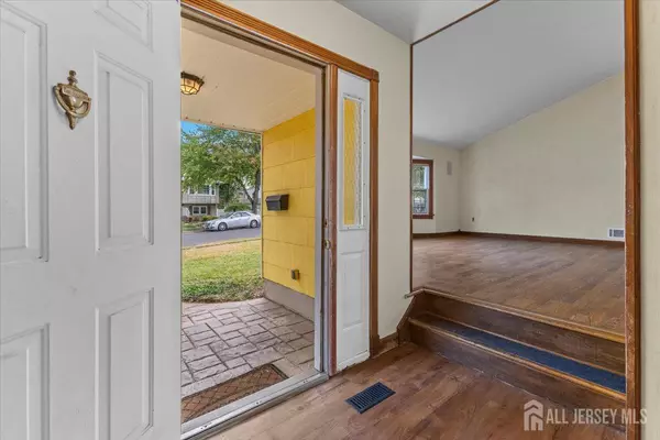 Milltown, NJ 08850,8 Starodub DR