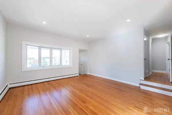 Menlo Park Terrace, NJ 08840,108 Jefferson ST