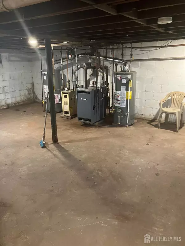 Rahway, NJ 07065,810 E hazelwood AVE