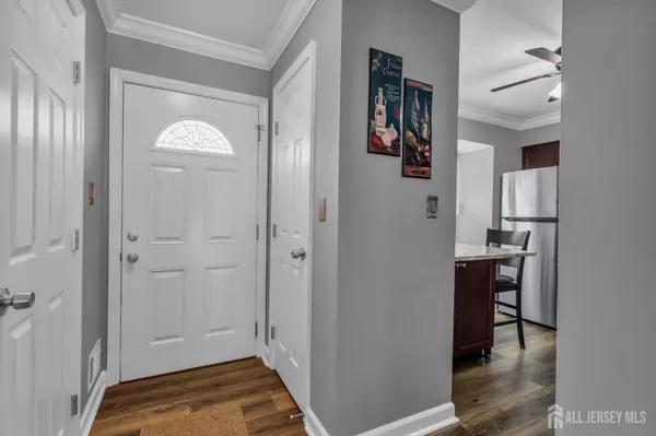 Jamesburg, NJ 08831,14 Deerfield LN