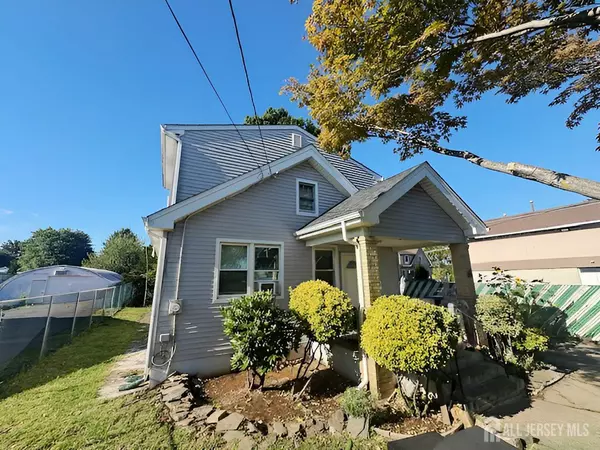 North Brunswick, NJ 08902,988 Elmer PL