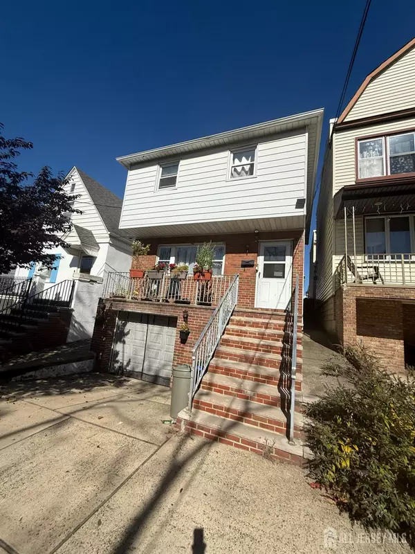 145 W 29th ST W, Bayonne, NJ 07002