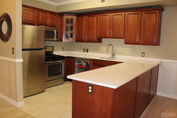 Piscataway, NJ 08854,514 Doral CT